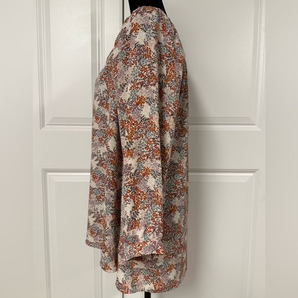 Loft Outlet Floral Keyhole Top Blouse - Picture 2 of 6